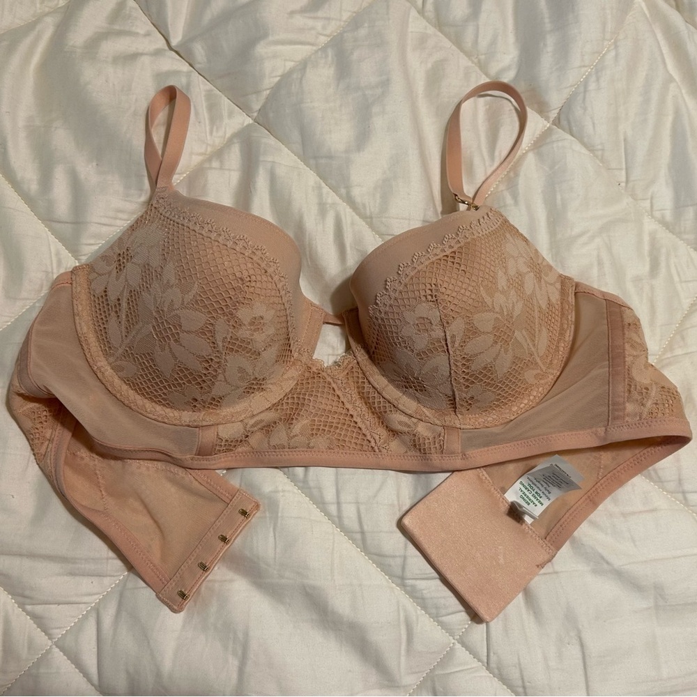 aerie Cream Underwire Bra with Floral Lace, NWOT